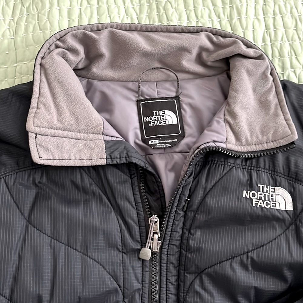 North Face women’s M black primaloft jacket